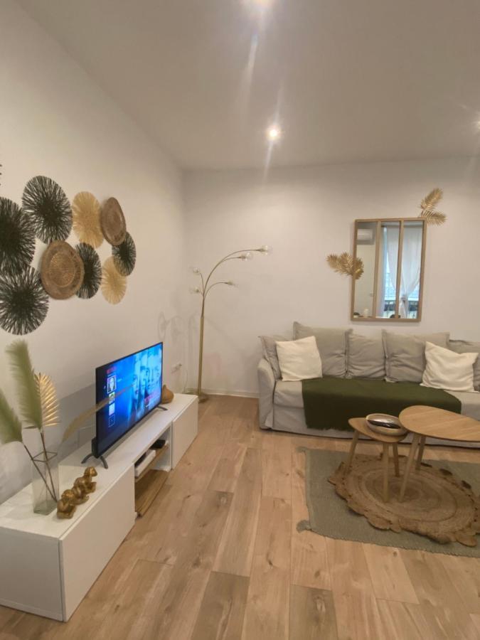 Le Casimir - Superbe T3 En Plein Centre Ville Renove Avec Gout - Wifi Béziers Exterior foto
